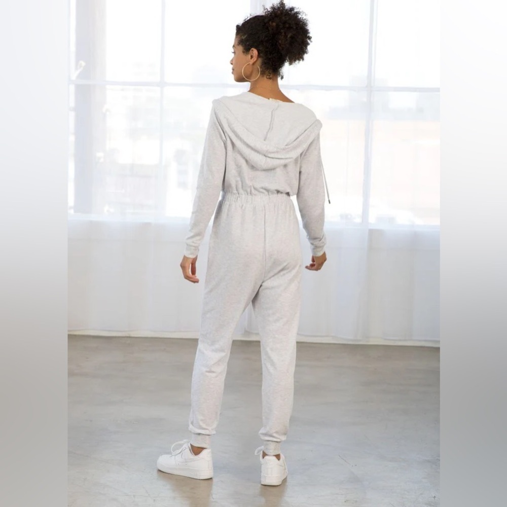 Lovestitch Heather Gray Jumpsuit sz M - Picture 2 of 11